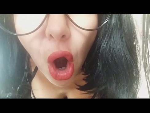 ❤️ Querida, a tua madrasta não te vai deixar ir hoje à escola... Preciso demasiado de ti... Porno vídeo em nós ️❤