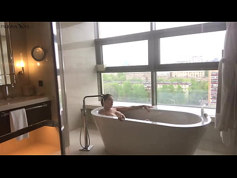 ❤️ Bebé tremendo A masturbar-se apaixonadamente na sua rata na casa de banho Porno vídeo em nós ️❤