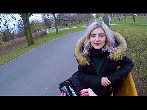 ❤️ Engole o esperma quente de um estranho por dinheiro - broche no parque por Eva Elfie Porno vídeo em nós ️❤